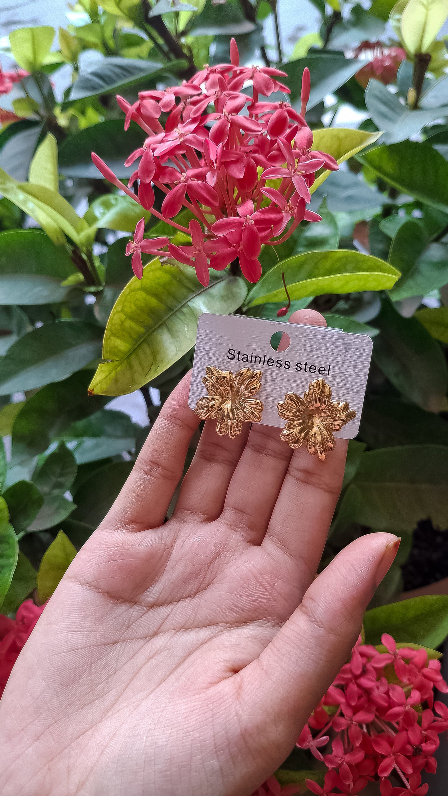 BLOOM TOPS EARRINGS