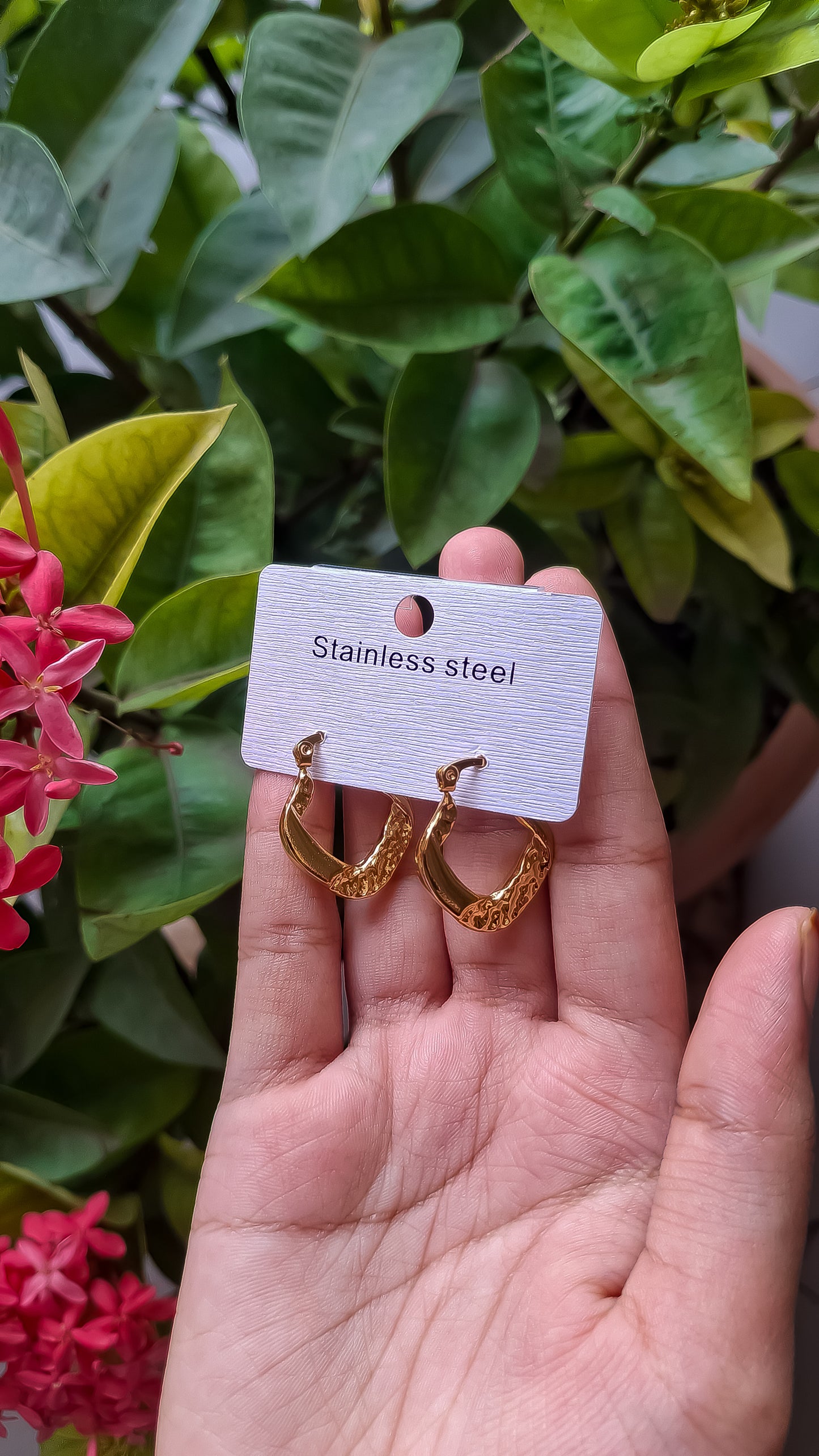 BLIND DATE HOOPS.